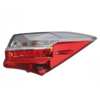 Pravé zadní světlo LED vnější Toyota Corolla (E18/ZRE1) 13-19 SEDAN