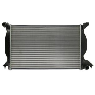 Chladič vody Audi A4 B6 (8E2/8E5) 00-04 2.5