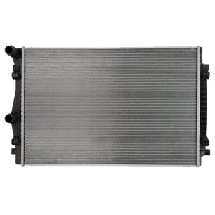 Chladič vody Volkswagen Passat B8 (3G) 14-23 1.4 2.0 VALEO